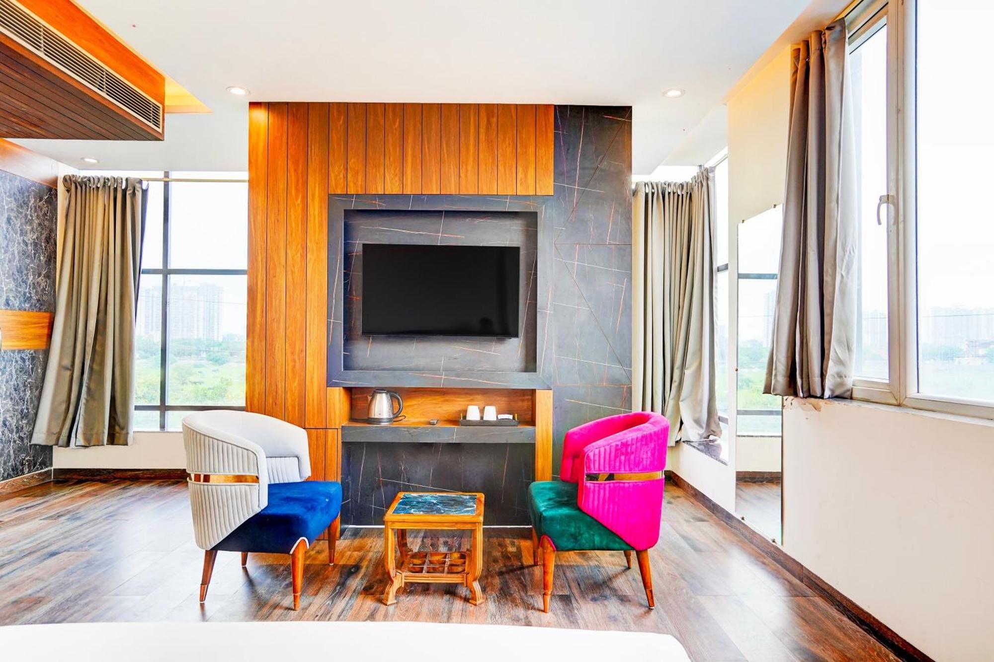 Hotel Hotel 4*