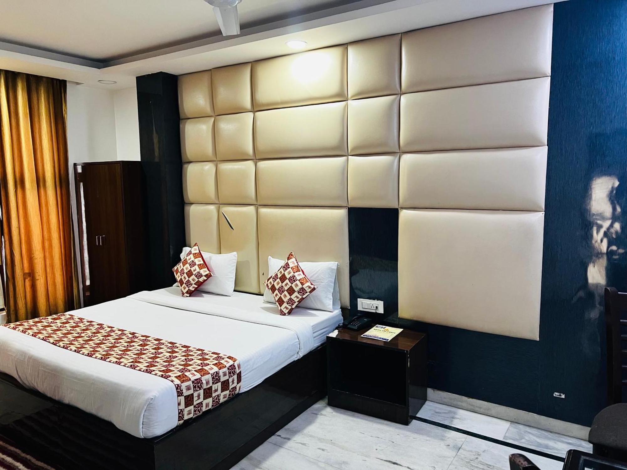 Hotel Hotel 4*