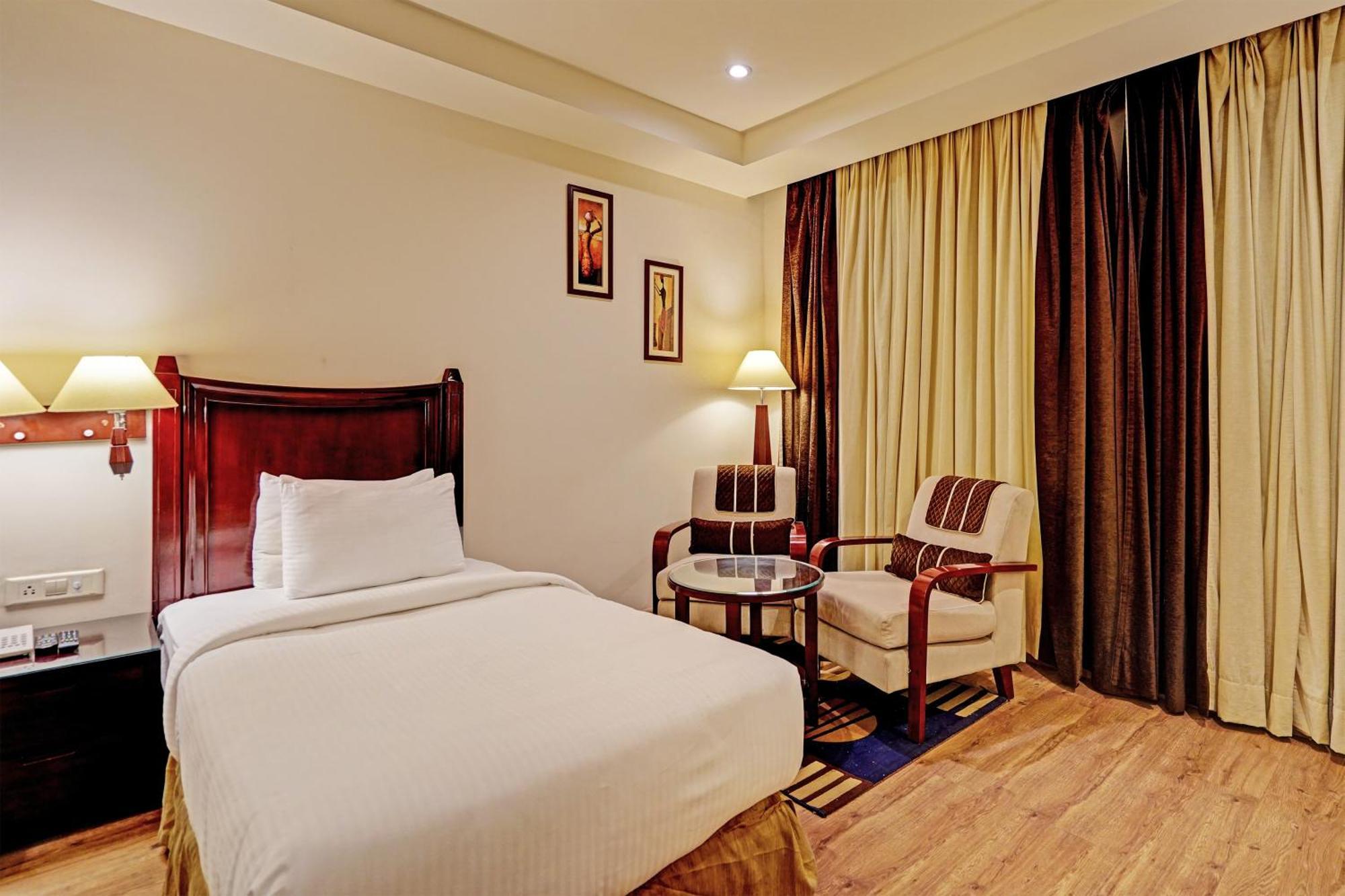Hotel Hotel 4*